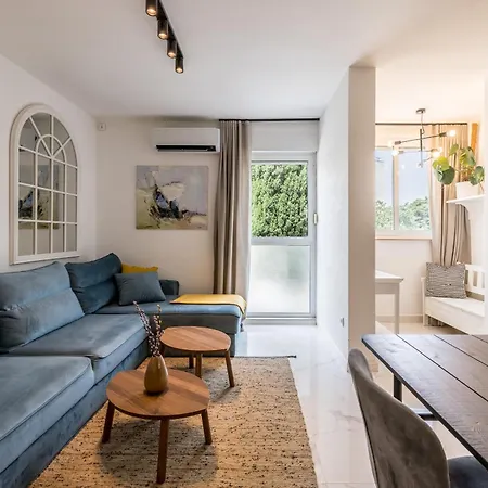 With Rated Breakfast Zap Apartment *