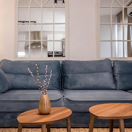 With Rated Breakfast Zap Apartment *