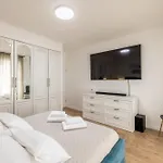 Apartament With Rated Breakfast Zap *