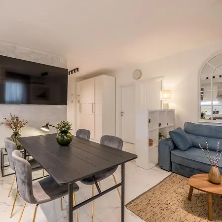 Appartement With Rated Breakfast Zap