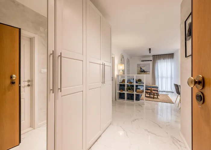 Apartman With Rated Breakfast Zap *